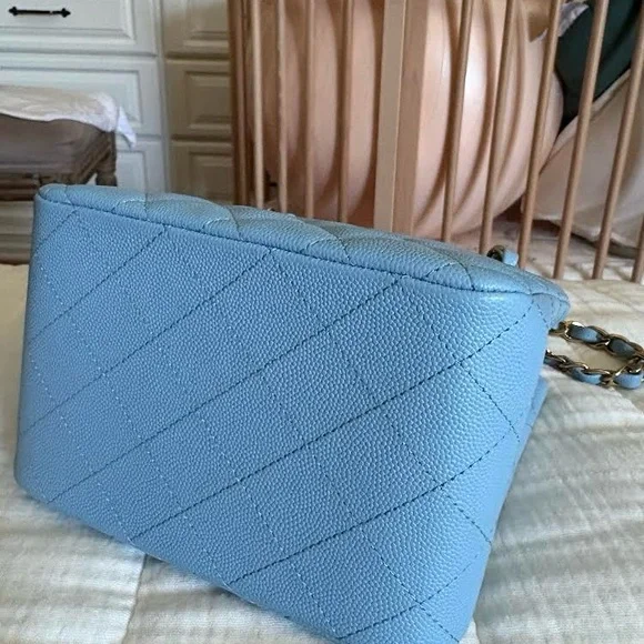 Chanel Light Blue Quilted Shoulder Bag - Picture 3 of 5